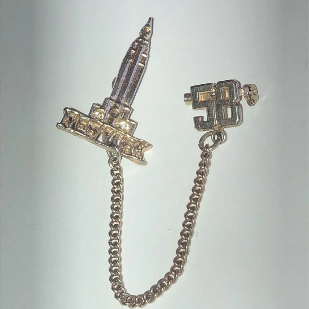 1958 New York Souvenir Pin Lapel Pin